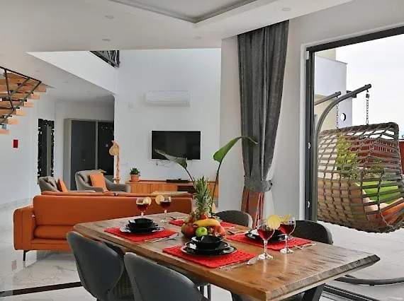 Villa Luxury Modern With Private Pool *