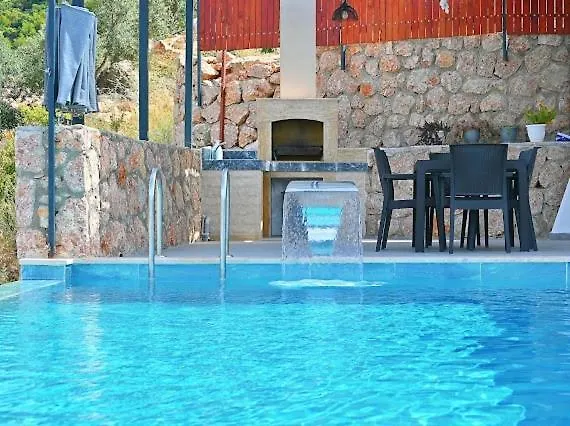 Villa Luxury Modern With Private Pool *