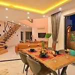 Luxury Modern With Private Pool וילה