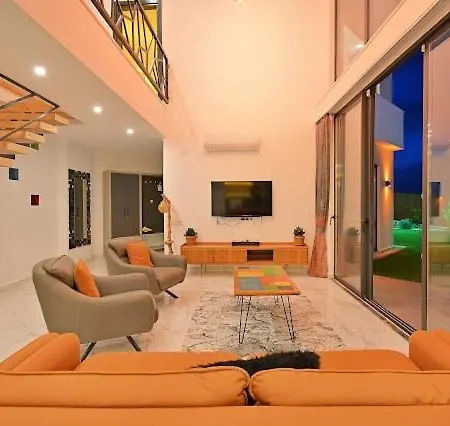 Luxury Modern With Private Pool