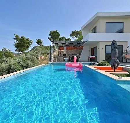 Luxury Modern With Private Pool 卡斯