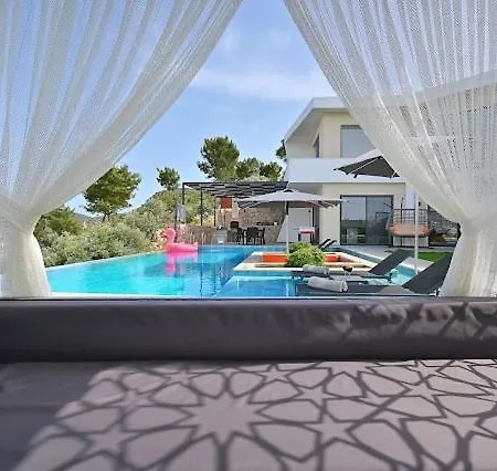 别墅 Luxury Modern With Private Pool 卡斯