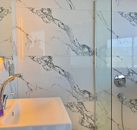 Luxury Modern With Private Pool 别墅 卡斯